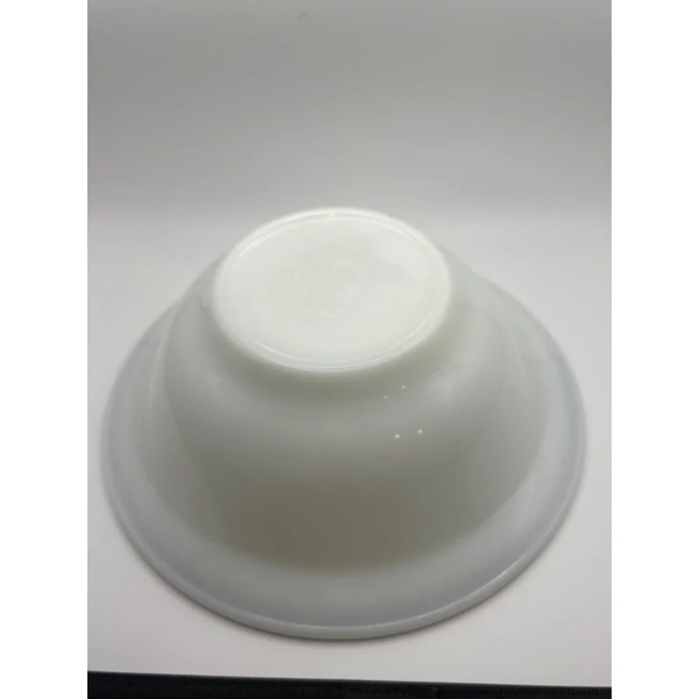VintAnchor Hocking Fire-King 350 Milk Glass Mixing Bowl Blue Bands 938 USA